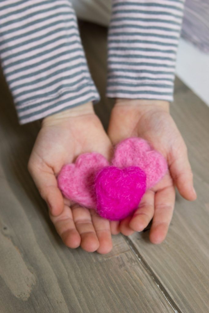 Needle felted hearts with cookie cutters with an instructional story ...