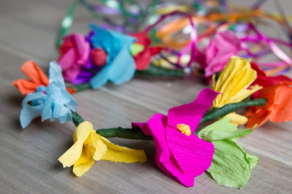 Easy DIY craft: Mexican-inspired paper flowers for flowers crowns