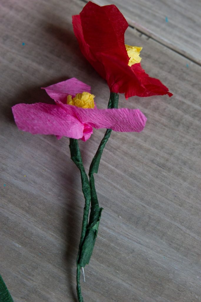 Easy DIY craft: Mexican-inspired paper flowers for flowers crowns