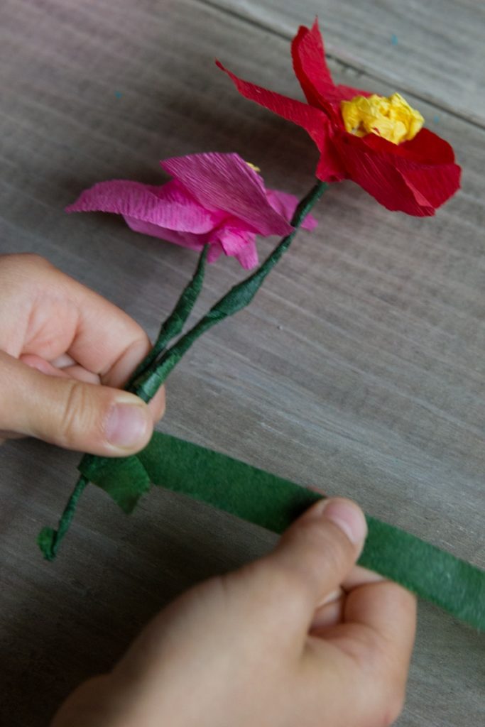 Easy DIY craft: Mexican-inspired paper flowers for flowers crowns