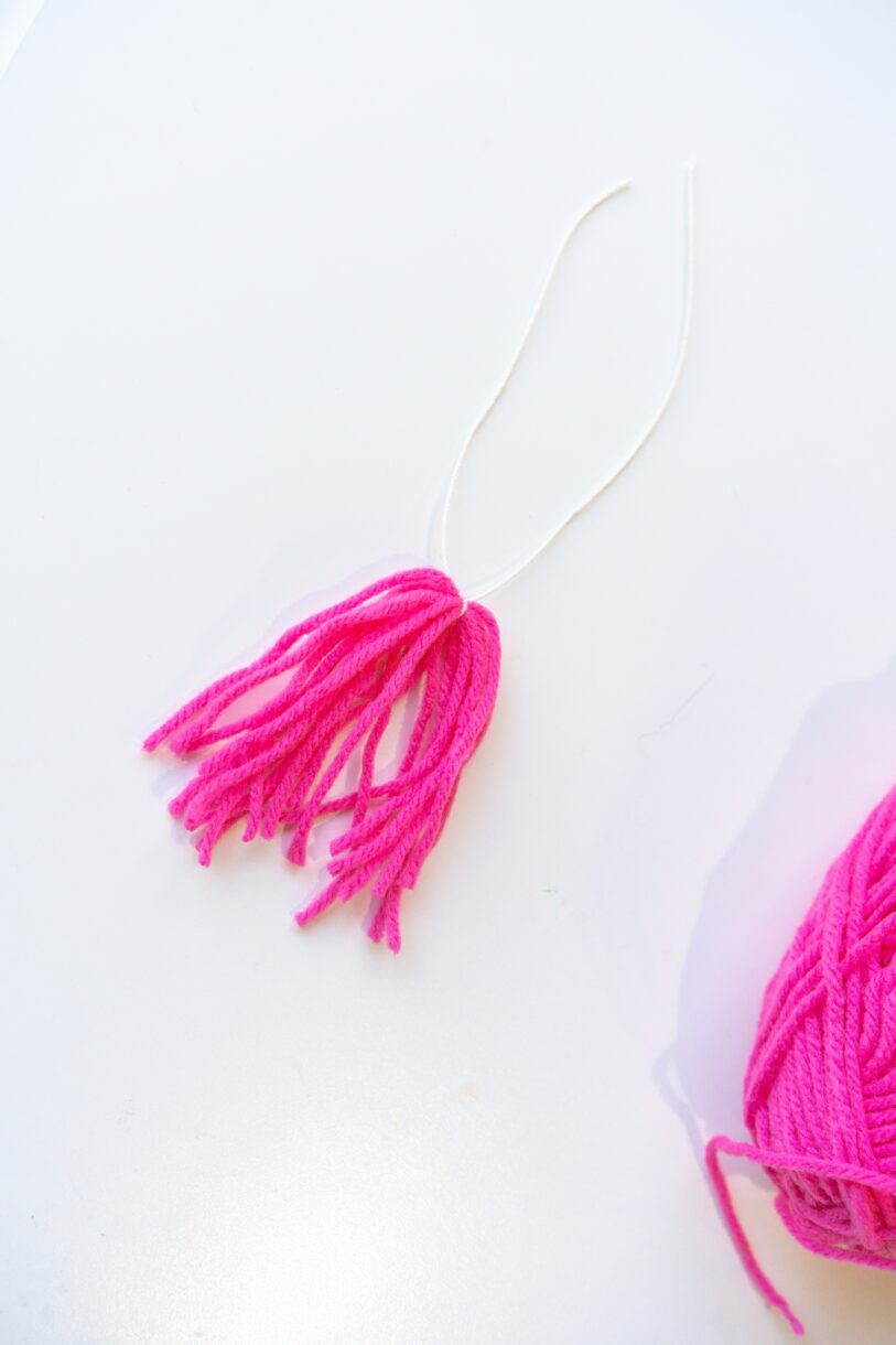 Wood Garland (Christmas Yarn Tassels) – Crafting on Sunshine