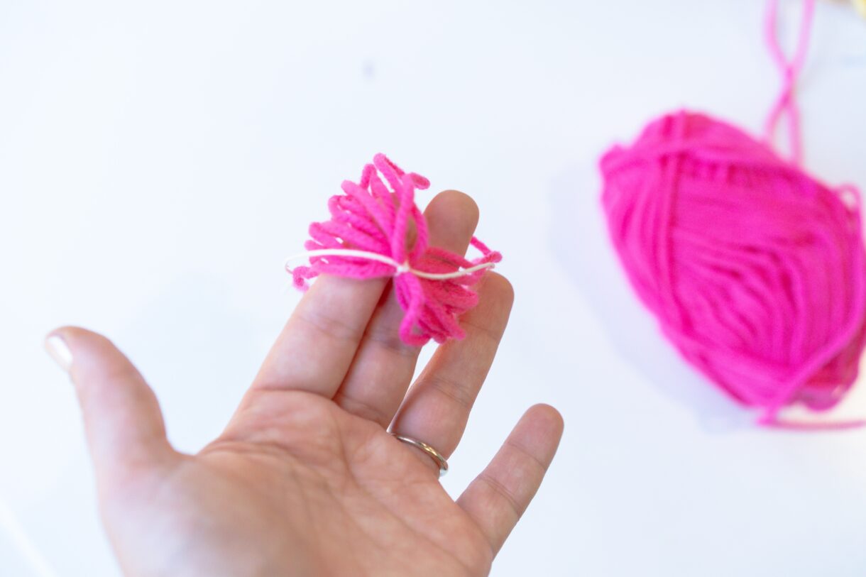 Wood Garland (Christmas Yarn Tassels) – Crafting on Sunshine